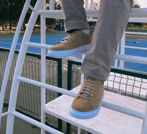 SNEAKERS